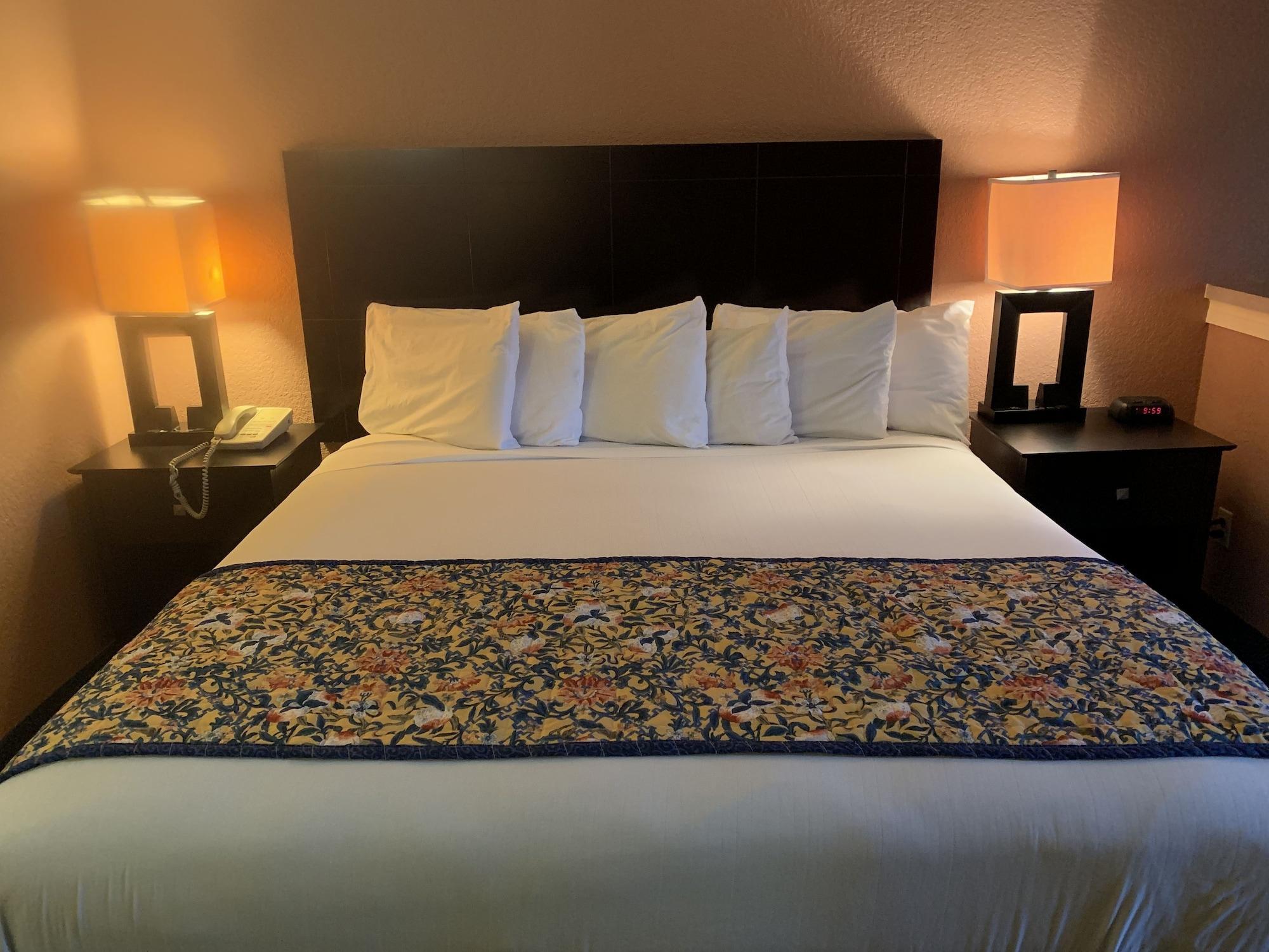 Lincoln Inn Express Hotel And Suites Oklahoma City Bagian luar foto