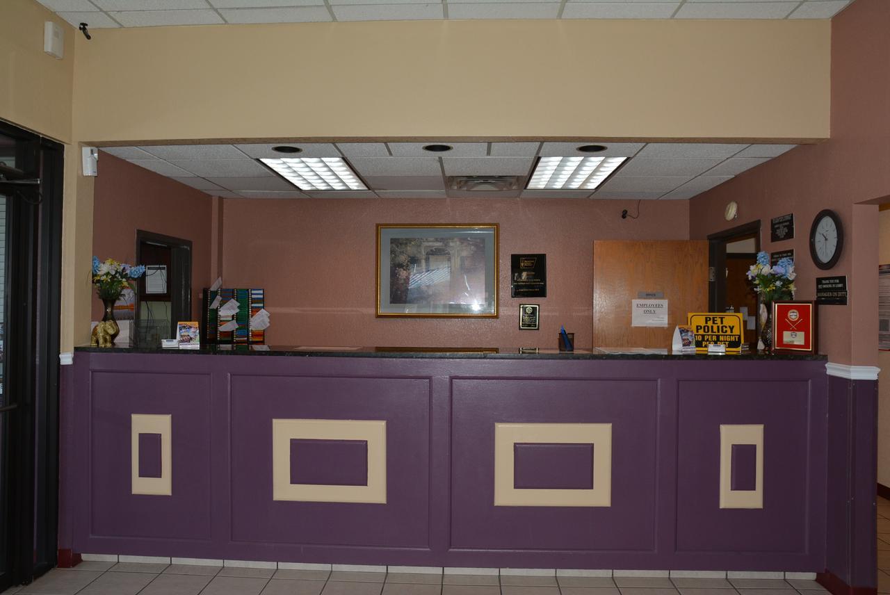 Lincoln Inn Express Hotel And Suites Oklahoma City Bagian luar foto